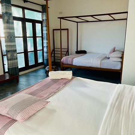 Montes Ella Bed & Breakfast Luaran gambar