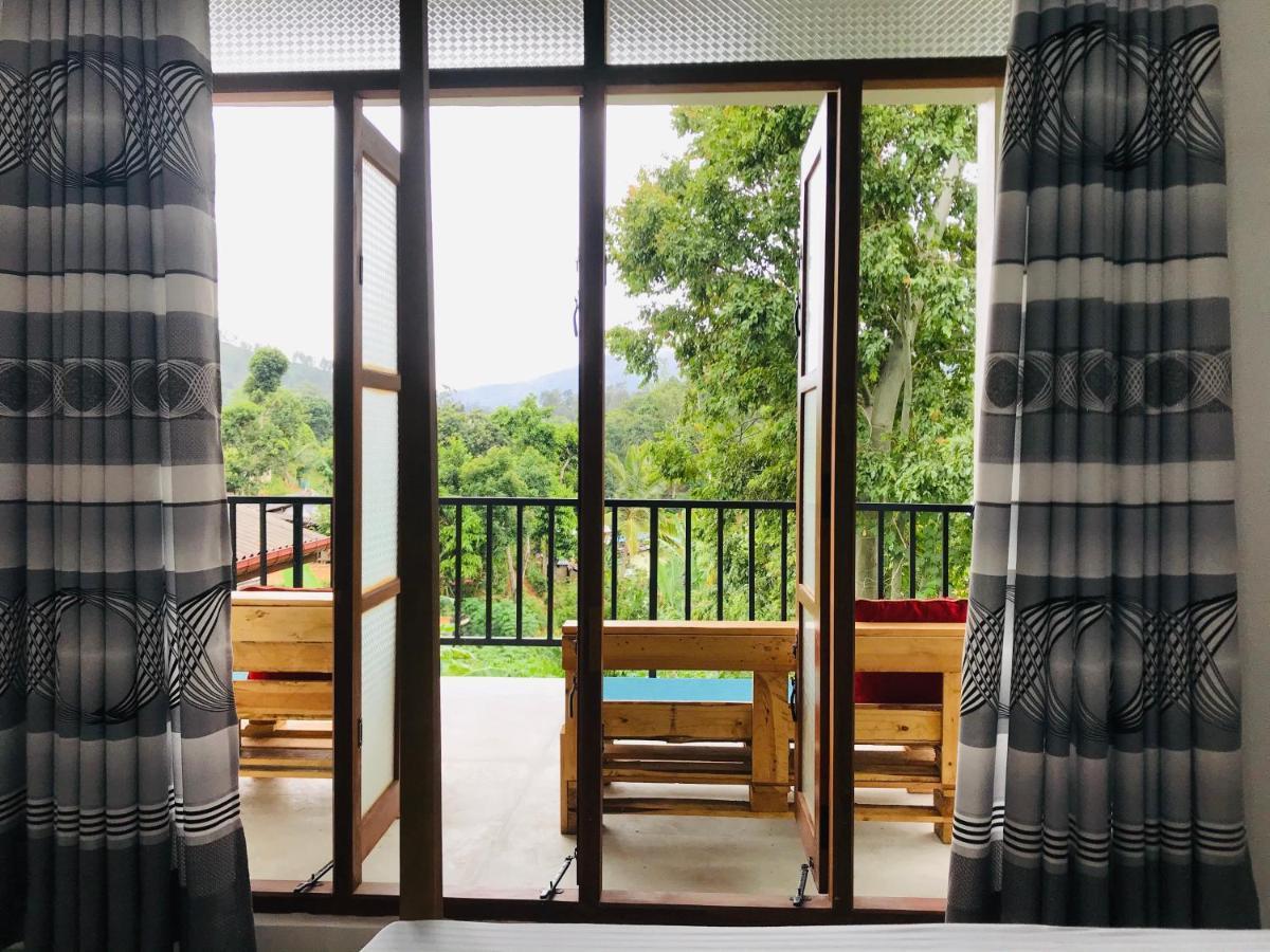 Montes Ella Bed & Breakfast Luaran gambar