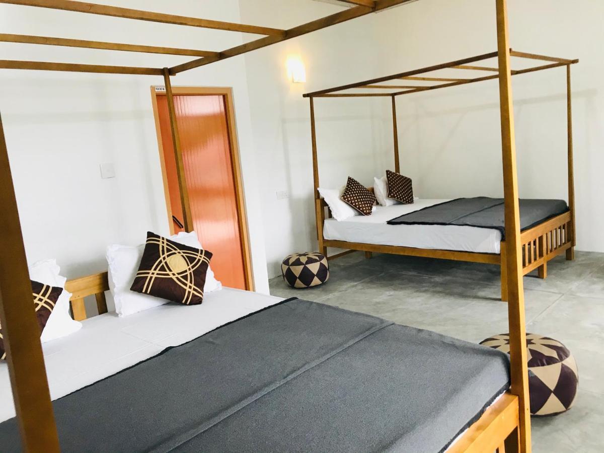 Montes Ella Bed & Breakfast Luaran gambar