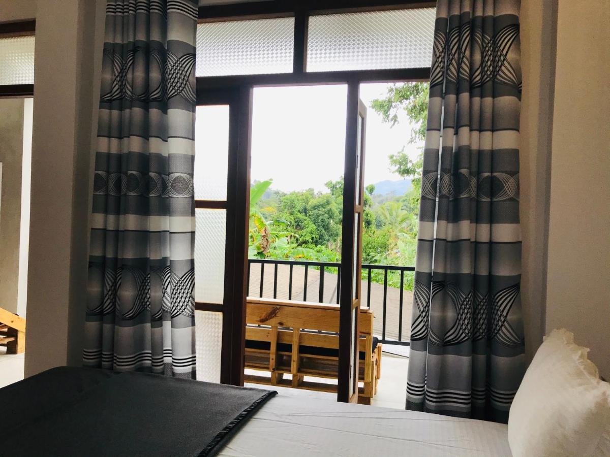 Montes Ella Bed & Breakfast Luaran gambar