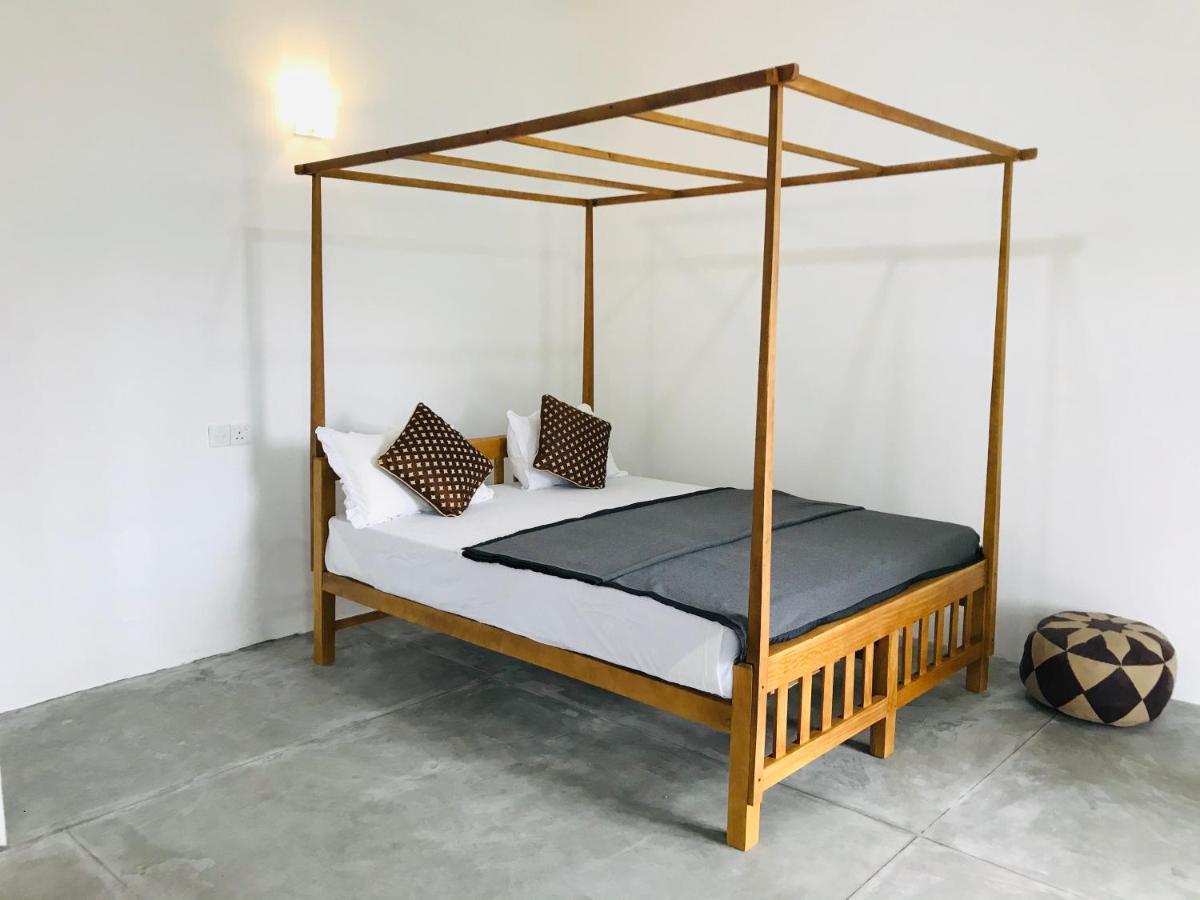 Montes Ella Bed & Breakfast Luaran gambar