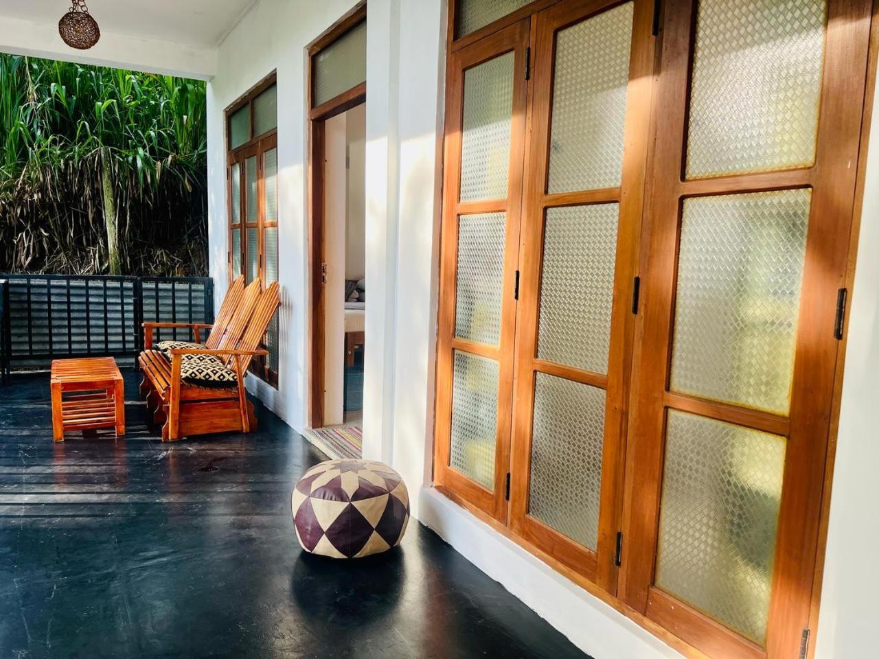 Montes Ella Bed & Breakfast Luaran gambar