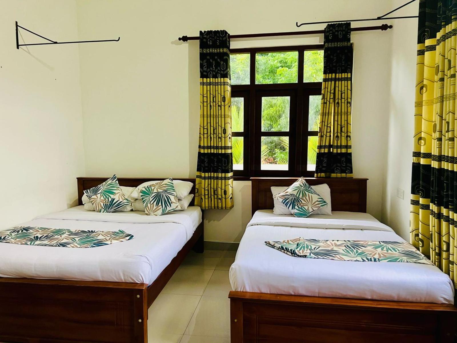Montes Ella Bed & Breakfast Luaran gambar