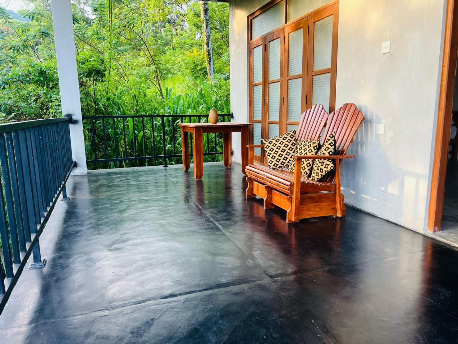 Montes Ella Bed & Breakfast Luaran gambar